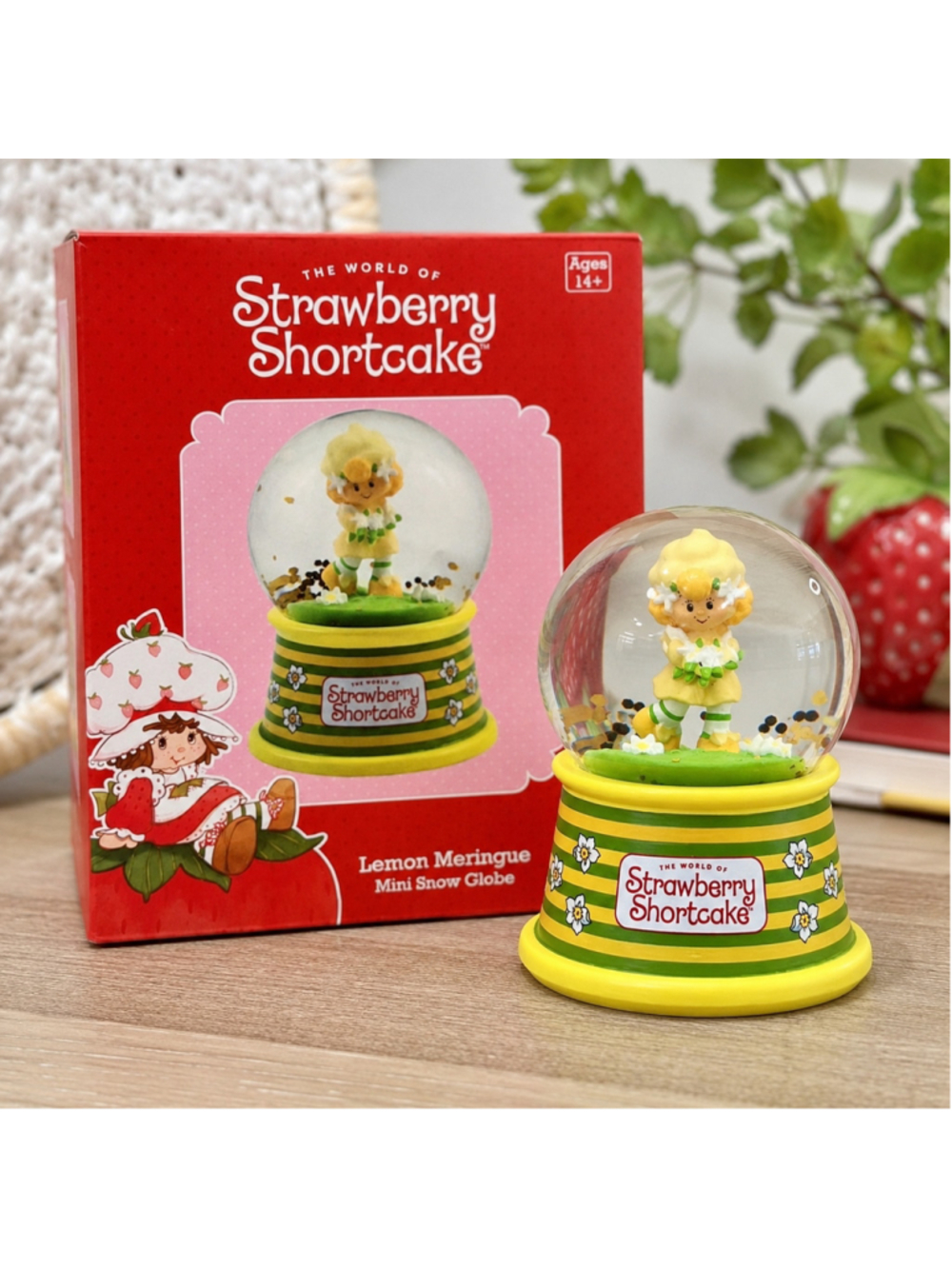 Strawberry Shortcake Lemon Meringue Mini Snow Globe NEW in Box Collectible